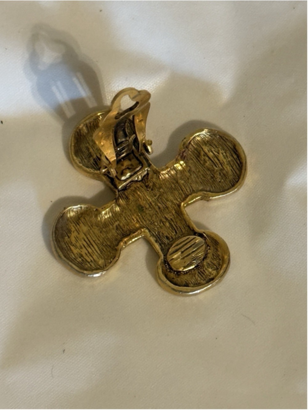 Vintage Shielded French Cross clip on earring French Etruscan - Picture 7 of 7